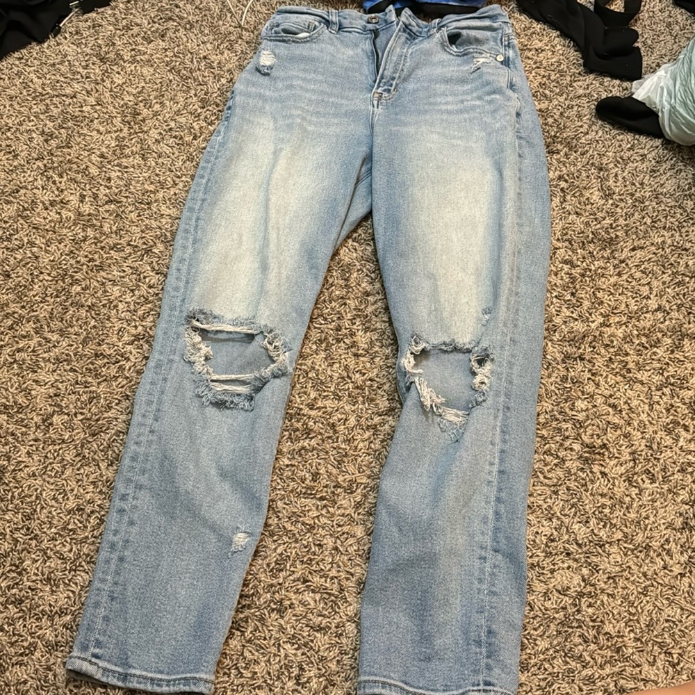 american eagle curvy mom jeans